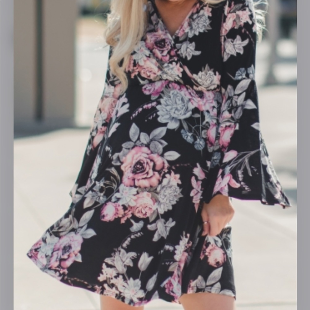 NWT Pinkblush maternity dress.